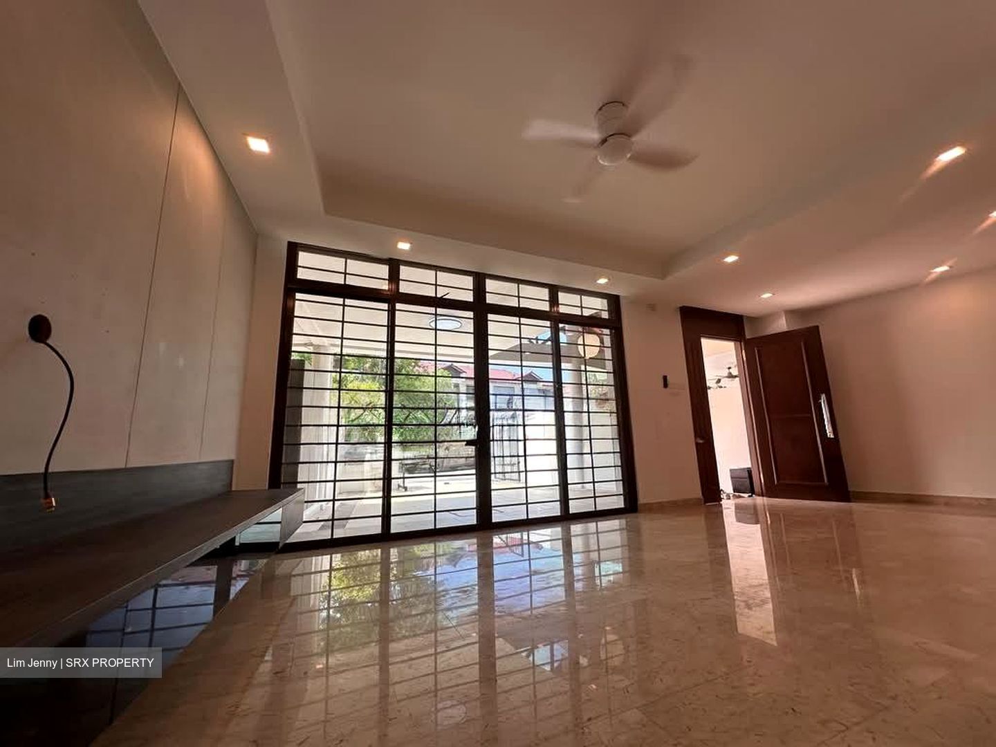 The Riverina (D18), Terrace #581345021